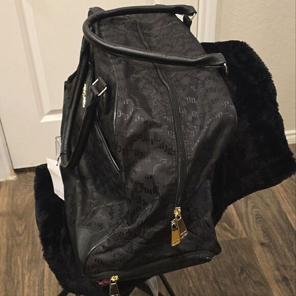 Juicy Couture Signature Juicy Logo Rolling Duffel Bag - Picture 5 of 11